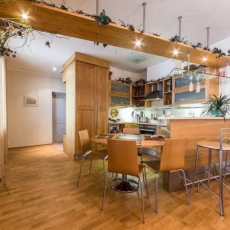 Best Apartments-sulevimagi דירה